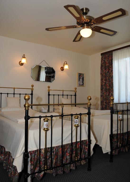 Hotel Admiral Wiesbaden Zimmer foto